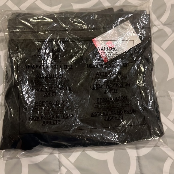 New with tags Hanes Black Athletic shorts - Picture 3 of 7